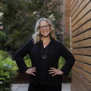 Meet your Posher, Casey